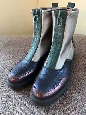 Hispanitas CHI243711 Botines de cuña en azul marino/bronce/verde.  Foto 1 de 4