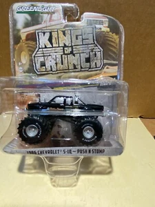 1/64 GREENLIGHT KINGS OF CRUNCH 1986 CHEVROLET S-10 PUSH N STOMP MONSTER TRUCK - Picture 1 of 2