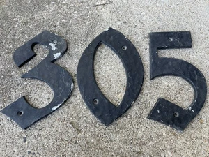 3 Stück Vintage Metall schwarz Außen Hausnummern 305 350 530 503 Adresse - Bild 1 von 6