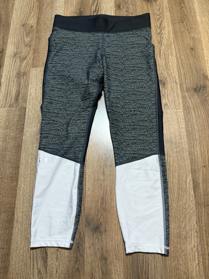 Pantalones Under Armour, Para Mujer Grandes, Blanco Negro Capri Leggings Compresión Foto 1 de 4