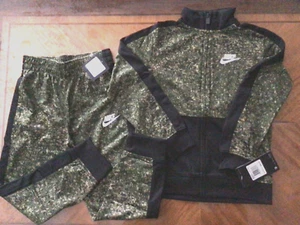 New Boy's 2pc Nike Camo Rough Green Tracksuit Size 4 - Picture 1 of 4
