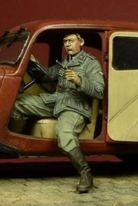 D-Day Miniature 35053 1/35 German SD (Sicherheitsdienst) Driver for Citroen 11CV - Picture 1 of 4