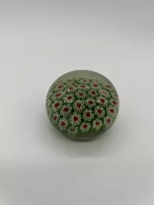 Pisapapeles Millefiori de vidrio artístico sin firmar pequeño verde rojo blanco - Imagen 1 de 5