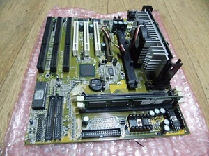 Microstar versión MS-6118 1.0 LX7 + Celeron 333 Ranura 1 + 64Mb - Imagen 1 de 6