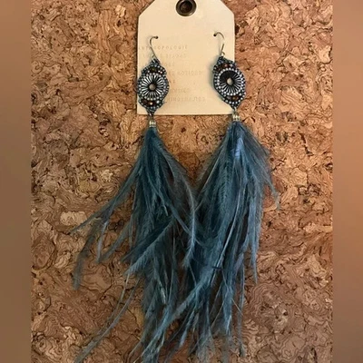 Pendientes de pluma azul Anthropologie Foto 1 de 4