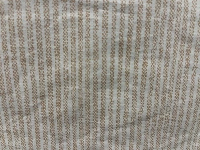 Funda nórdica king 100% algodón THE COMPANY STORE en rayas beige dorado y blanco. Foto 1 de 4