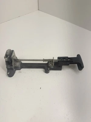 Yamaha Waverunner 3 III GP 650 701 1994 bloqueo de pestillo de asiento trasero OEM Foto 1 de 4