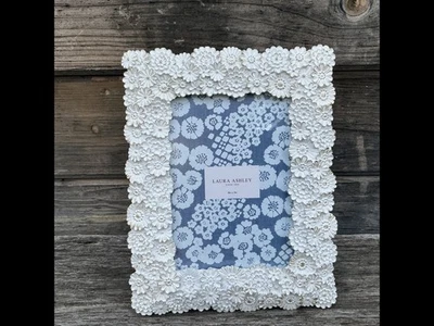 Laura Ashley Gold Etch White Wildflower 5x7 Photo Frame - Image 1 of 4