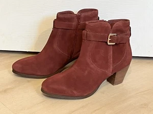 NEW DIBA Women’s boot Size 7 Burgundy Red Suede Heeled Sleek Bootie Leather - Picture 1 of 7