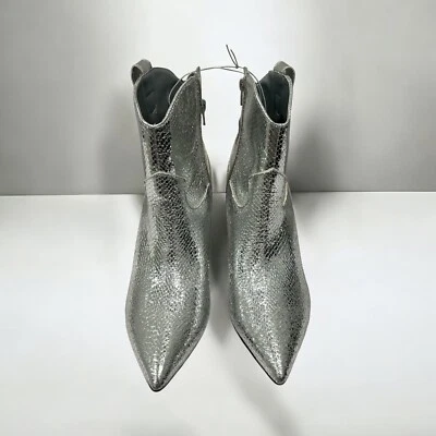 Botas de tornozelo femininas Guess prata padrão pele de cobra com salto agulha tamanho 9,5 - Imagem 1 de 4