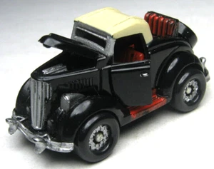 1988 GALOOB MICRO MACHINES DELUXE '36 FORD ROADSTER BLACK CAR WITH RED & WHITE - Picture 1 of 8