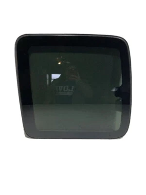 99-06 CHEVY SILVERADO 2D EXT CAB DRIVER LEFT REAR QUARTER GLASS WINDOW OEM C605 - Image 1 of 4