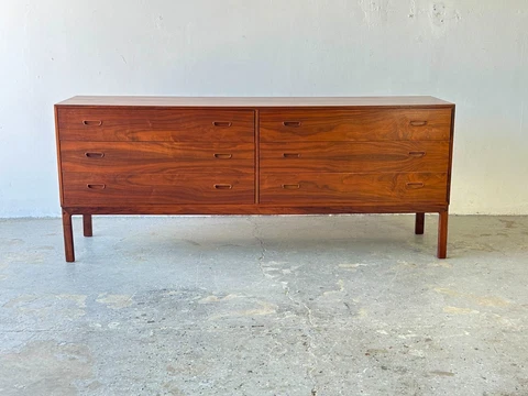 Beautiful Rosewood Danish Mid-Century  Modern  Dresser   Arne Wahl Iversen Cover