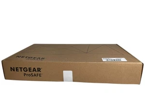Netgear GS728TXP ProSafe S3300 switch intelligente impilabile 28 porte PoE+ Gigabit - Foto 1 di 14