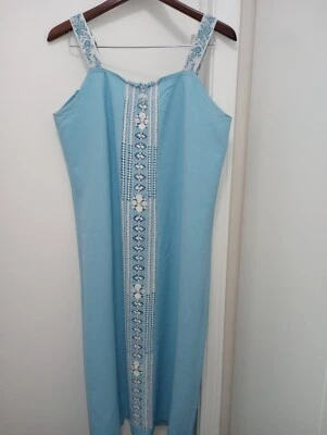 Vestido vintage azul cielo con tirantes, inserción de encaje - hecho a mano talla 12 Foto 1 de 4