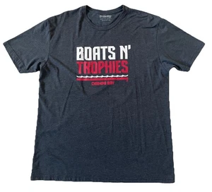 Camisa Tampa Bay Buccaneers Boats N Trophies Champa Bay Breaking Gris Oscuro Hombres XL - Imagen 1 de 4