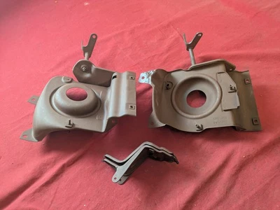 Camaro RS 1969 cucharones de faros diestro y derecho par GM con manivela y soportes usados Foto 1 de 4