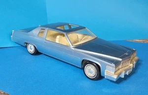 Cadillac 1977 cupé de Ville concesionario coche modelo promocional - Imagen 1 de 10