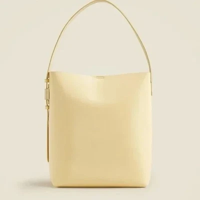Bolsa balde J.Crew Edie em couro italiano amarelo manteiga nova sem etiquetas serve para laptop 14” - Imagem 1 de 4