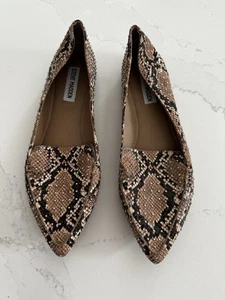 Steve Madden Women's Feather Snake Pattern Slip On Shoe Size 9 - Picture 1 of 10