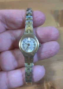 Vintage Phasar Sears Roebuck Damenuhr goldfarben Stahlboden 6,5" funktioniert nicht - Bild 1 von 6