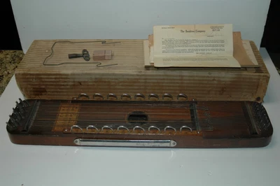 VINTAGE 1926 BOSSTONE COMPANY UKELIN ZITHER IN ORIGINAL BOX WITH PAPERWORK - Image 1 of 4