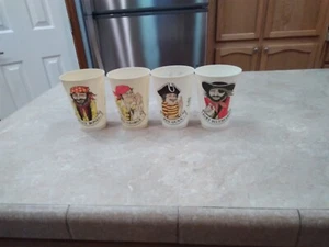 4 Long John Silver 20Th Anniversary 1969-1989 Plastic Cups Billy Bones ++Pirate - Picture 1 of 11