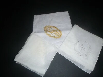 Juego De Colección 3 Pañuelos de Boda Madeira Bordados Mono G Apliques Foto 1 de 4