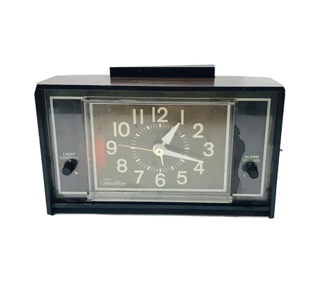 Vintage Sears Roebuck Tradition Analog Alarm Clock With Light READ DESCRIPTION Cover