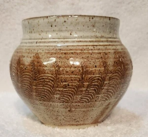 Nonquit Pottery 1970s Studio Art Brown Vase Signed 4" Tall - Picture 1 of 6