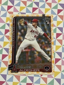 2025 Topps Series 2 Samuel Aldegheri Rookie Holiday #438 LA Angels RC (R) - Picture 1 of 2
