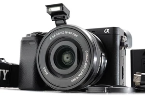 Sony Alpha A6400 Camera w/ kit Lens 16-50mm -Shutter count 22,574-Near Mint- - Picture 1 of 22