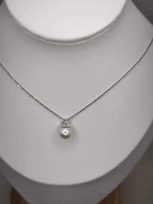 Collana con Perla Naturale In Oro Bianco  9 Kt Con Zirconi - Immagine 1 di 4
