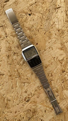 Orologio Casio Vintage DBC-32 calcolatrice iconico - in perfette condizioni! - Immagine 1 di 3