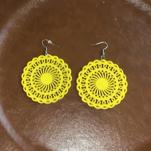 J CREW Chinese Bamboo Circle Of Life YELLOW CANARY Daisy Chain Earrings NEW ❤️tb - Picture 1 of 3