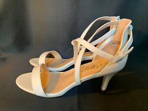 NWT Women's Vepose New York Size 11 -White Open Toe Heel Shoes Pumps CJY405- EF