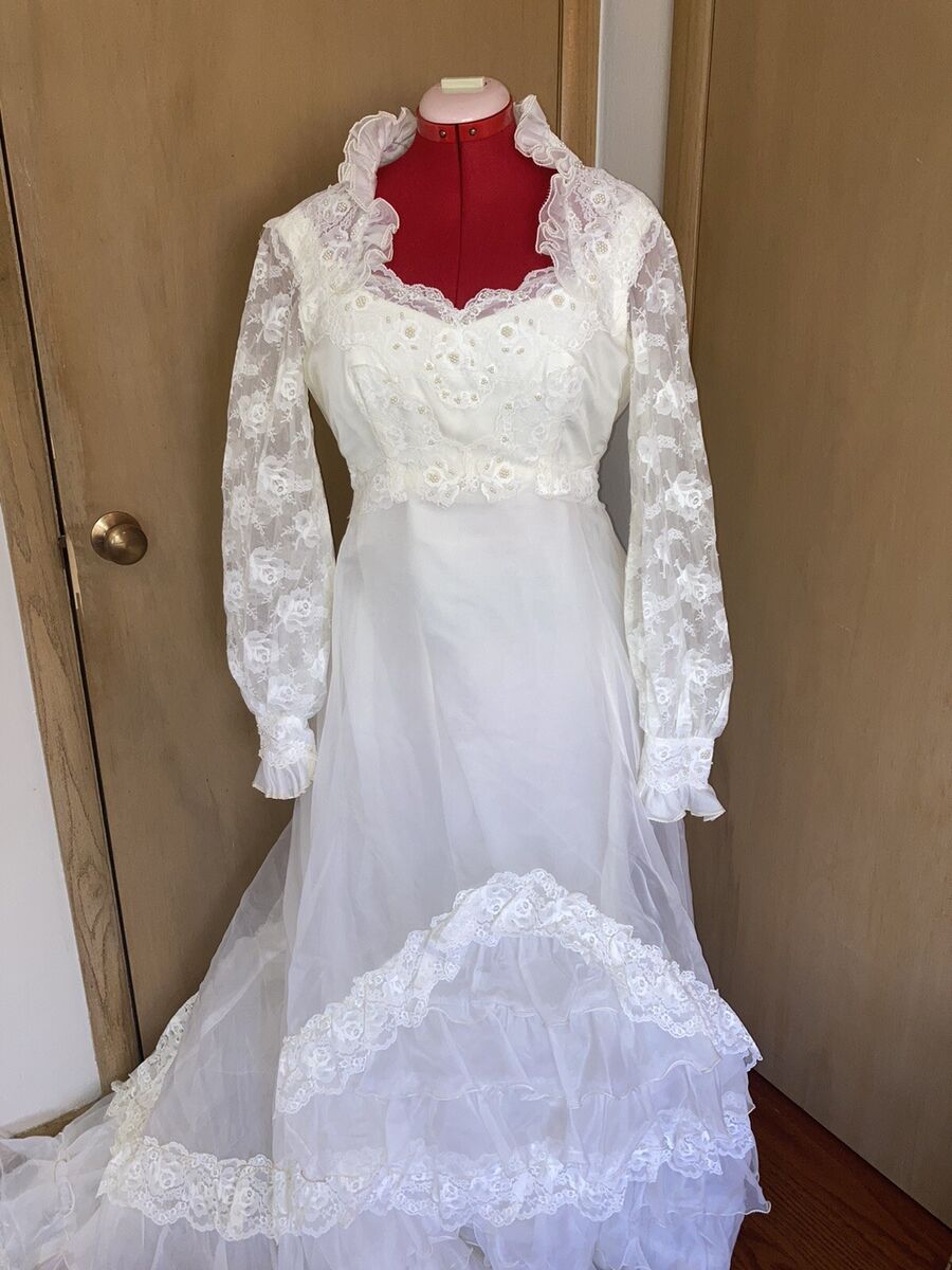 Medium (6-8) 1950s Vintage Wedding Dresses & Veils for Women Medium (6-8) 1950s Vintage Wedding Dresses & Veils for Women
