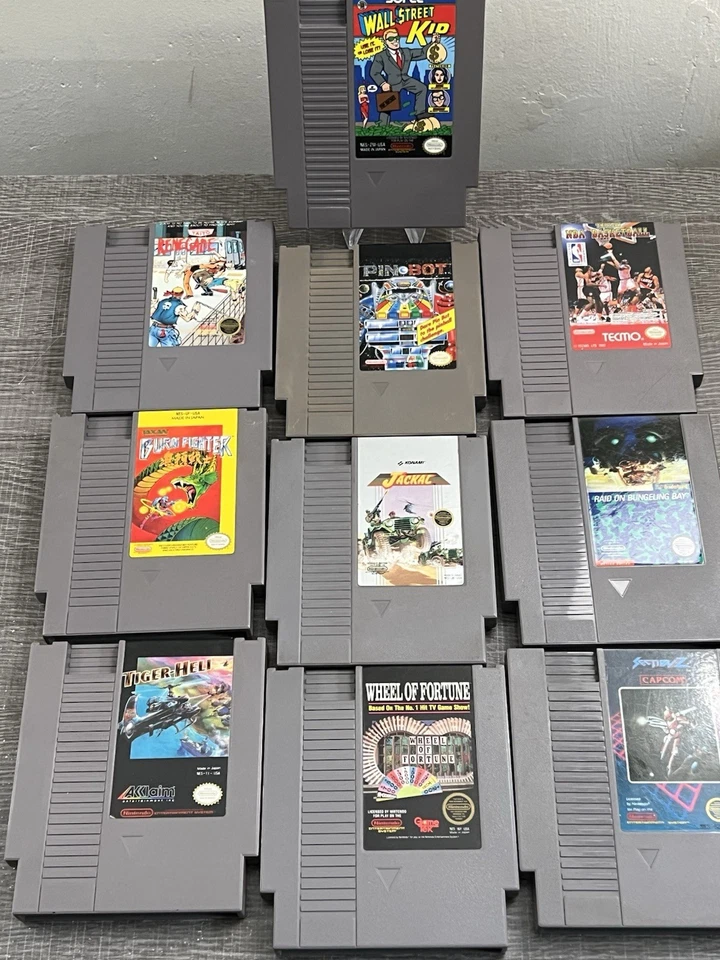 Lote de 10 juegos Nintendo NES + estuche de viaje: Wall Street Kid, sección Z, etc. Foto 1 de 4