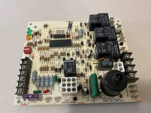 RUUD RHEEM WEATHERKING CORSAIRE 62-24140-04 CIRCUIT CONTROL BOARD - Picture 1 of 4