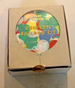 KIT GLOBO CONFETI MERI Toot Sweet 8 piezas 18" globos transparentes y confeti - Imagen 1 de 9