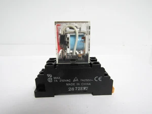 OMRON MY2 24VDC RELAY W/ BASE - Picture 1 of 6