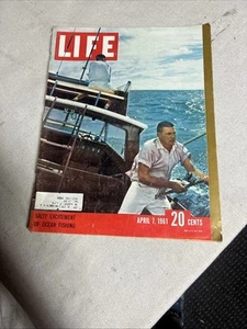 VTG Life Magazine April 7 1961 Feature of Salty Excitement of Ocean Fishing - Imagen 1 de 20