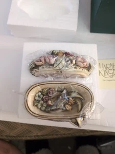Figura canasta de peonía Harmony Kingdom Longaberger con caja - Imagen 1 de 5