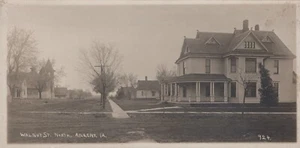RPPC Ankeny IA Walnut St North Wide Panorama JB Hughes Kruxo Echtfoto Postkarte - Bild 1 von 2
