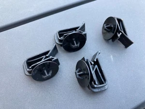 Ford Escort MK3/XR/RS New Genuine Ford wiring clips - Bild 1 von 2