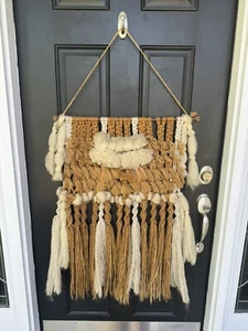 VINTAGE MACRAME' 36” X 24”  WALL HANGING Wool - Picture 1 of 13