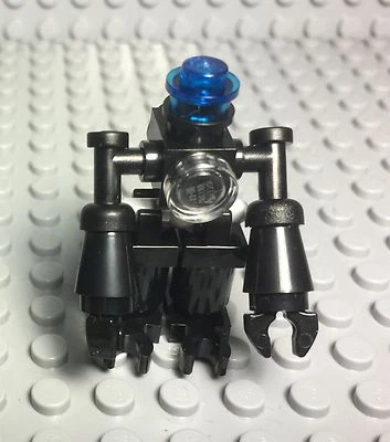 Lego Prebuilt City tiny Robot / Mini Mech / Friends Christmas Mini Figures Toy - Image 1 of 3