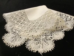 L381🌟Antique 1910s Vintage Fancy Torchon Lace Wedding Handkerchief 9.5”sq - Picture 1 of 6