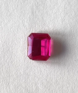 IBERMONEDA| GEMA. Rubí 5,5ct 1.1gr. Facetada 12 caras - Imagen 1 de 3