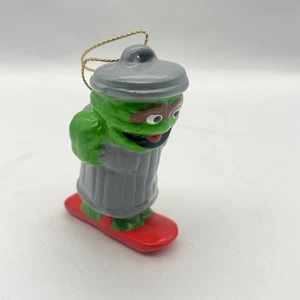 Oscar the Grouch adorno de Navidad Sesame Street Muppets en esquís independiente - Imagen 1 de 5